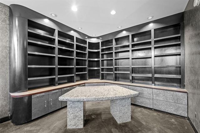 18713 PEPPER PIKE, Lutz, FL 33558