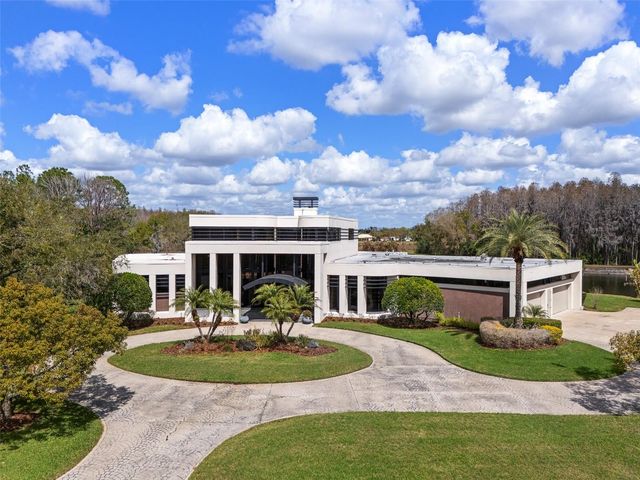 18713 PEPPER PIKE, Lutz, FL 33558