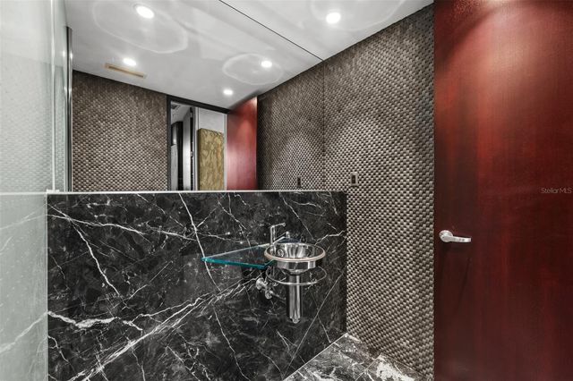 18713 PEPPER PIKE, Lutz, FL 33558