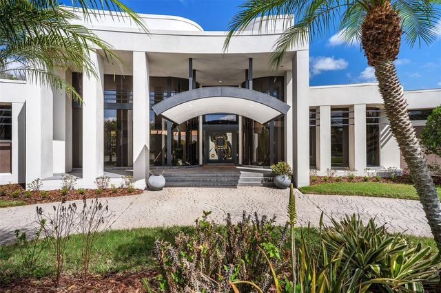 18713 PEPPER PIKE, Lutz, FL 33558