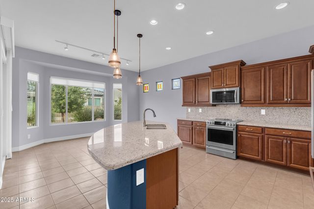 17900 W BRIARWOOD Drive, Goodyear, AZ 85338