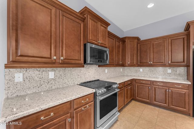 17900 W BRIARWOOD Drive, Goodyear, AZ 85338