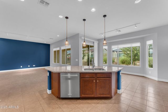 17900 W BRIARWOOD Drive, Goodyear, AZ 85338