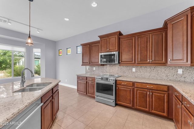 17900 W BRIARWOOD Drive, Goodyear, AZ 85338