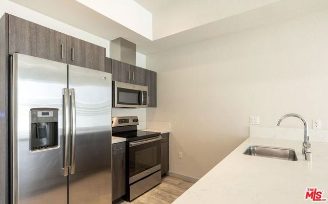 1249 S Grand Avenue 205, Los Angeles, CA 90015