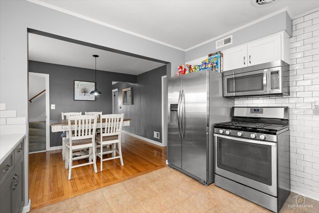 1337 Degener Avenue, Elmhurst, IL 60126