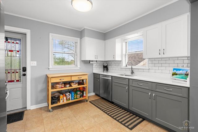1337 Degener Avenue, Elmhurst, IL 60126