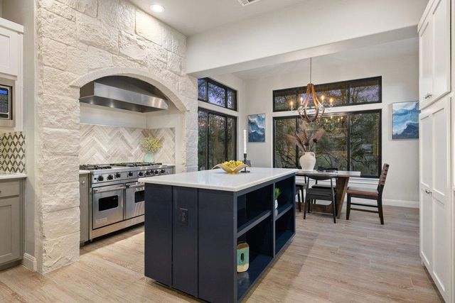 4018 Bee Creek RD, Spicewood, TX 78669