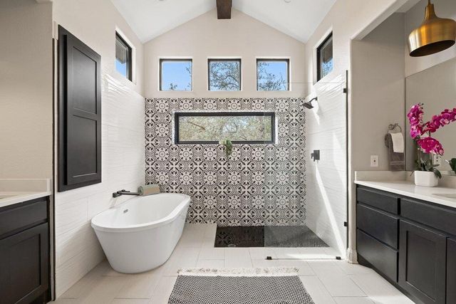 4018 Bee Creek RD, Spicewood, TX 78669