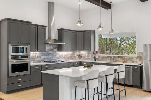 4018 Bee Creek RD, Spicewood, TX 78669