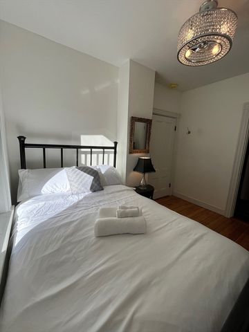 334 Hurley 1, Cambridge, MA 02141