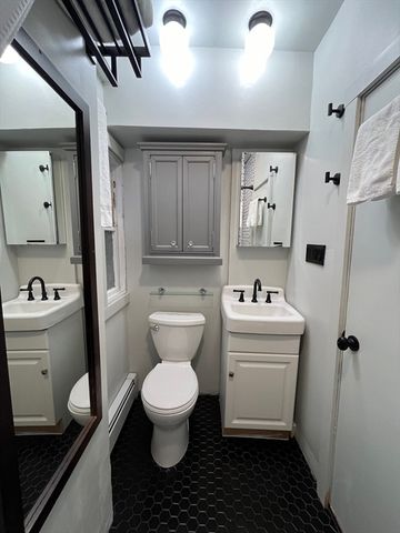 334 Hurley 1, Cambridge, MA 02141