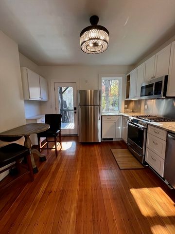 334 Hurley 1, Cambridge, MA 02141