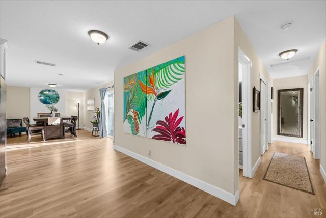 427 Temple Dr, Vacaville, CA 95687