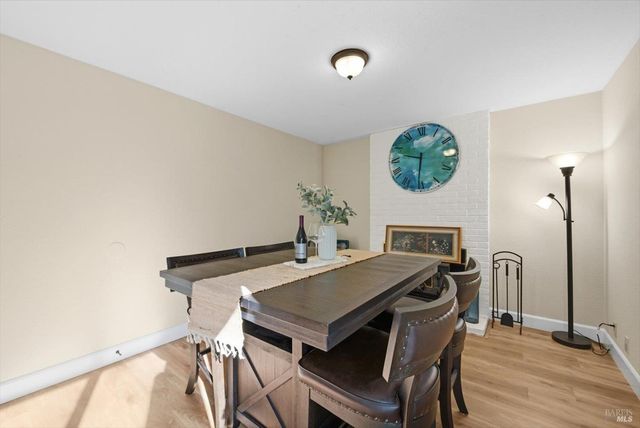 427 Temple Dr, Vacaville, CA 95687