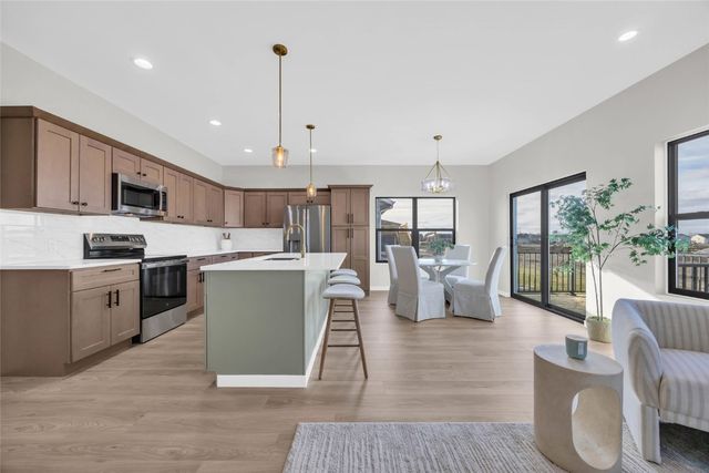 827 Indigo Drive, Palo, IA 52324