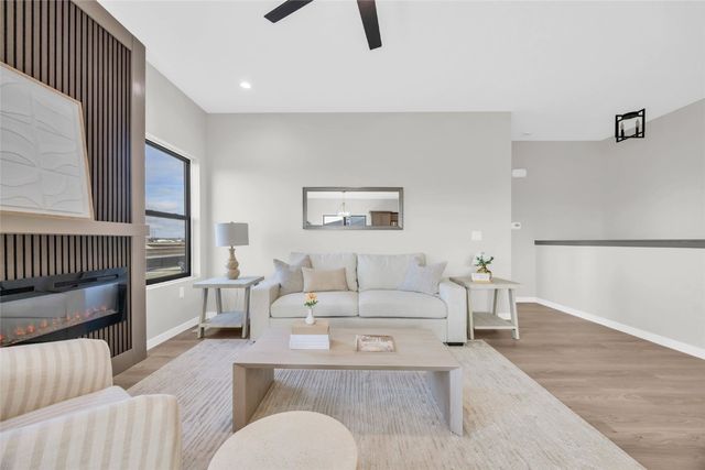 827 Indigo Drive, Palo, IA 52324