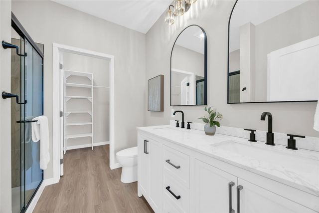 827 Indigo Drive, Palo, IA 52324