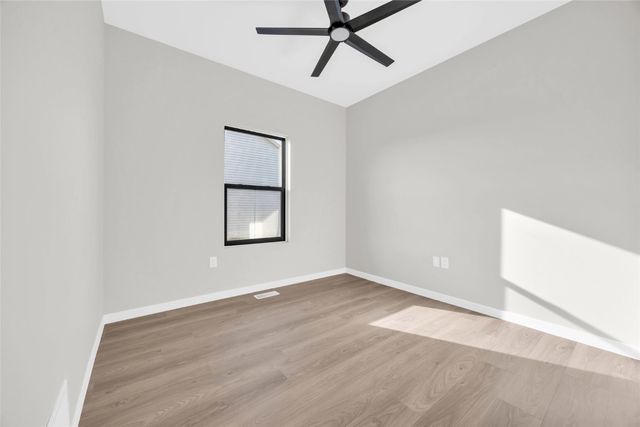 827 Indigo Drive, Palo, IA 52324