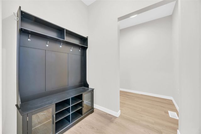 827 Indigo Drive, Palo, IA 52324