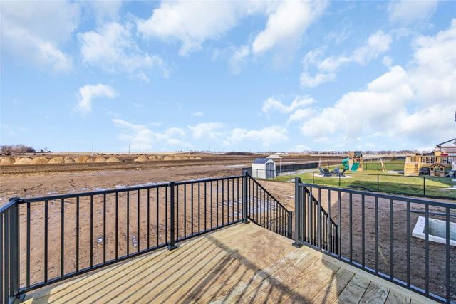 827 Indigo Drive, Palo, IA 52324