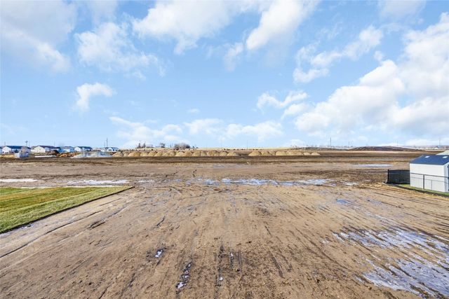 827 Indigo Drive, Palo, IA 52324