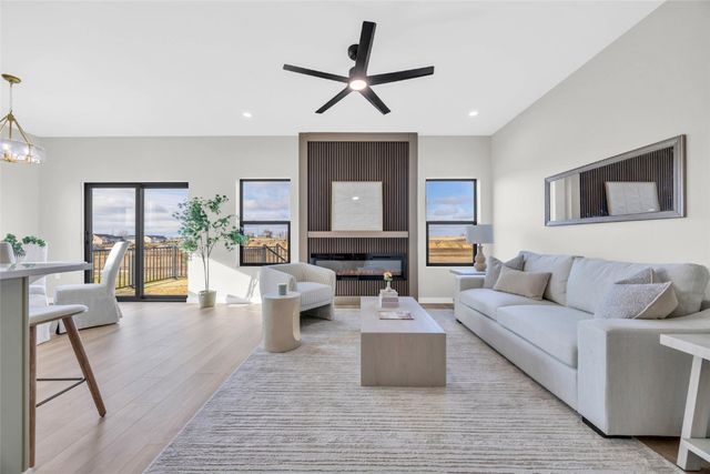 827 Indigo Drive, Palo, IA 52324