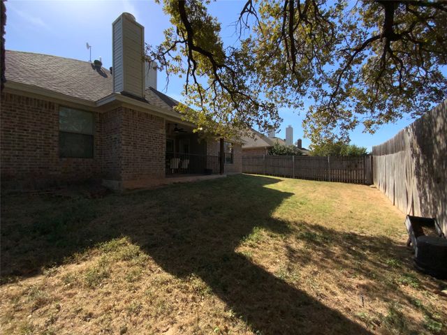 1211 Butterfield Street, Bridgeport, TX 76426