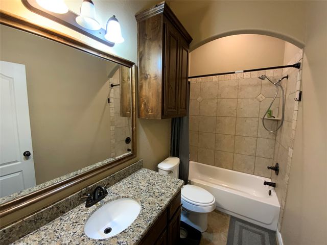 1211 Butterfield Street, Bridgeport, TX 76426