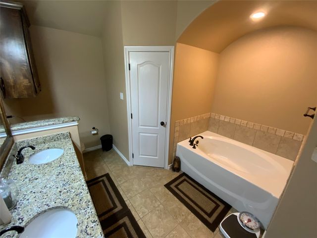1211 Butterfield Street, Bridgeport, TX 76426