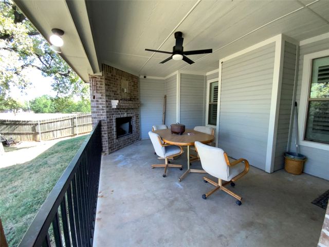 1211 Butterfield Street, Bridgeport, TX 76426