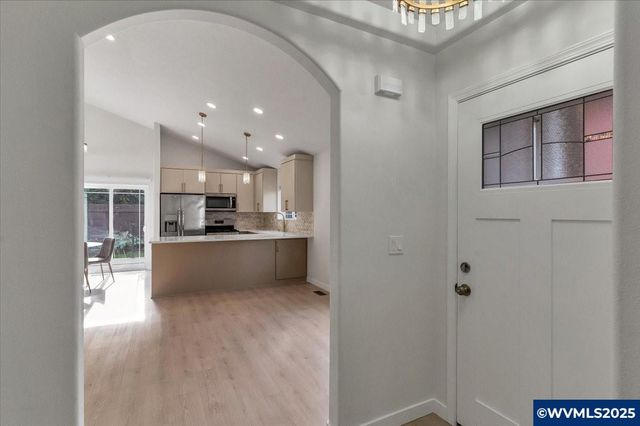 3102 La Costa Lp S, Salem, OR 97302