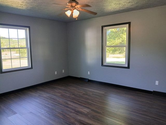 3118 Hamilton Valley Road, Crab Orchard, KY 40419