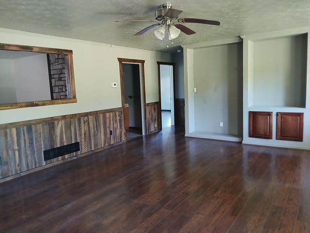 3118 Hamilton Valley Road, Crab Orchard, KY 40419