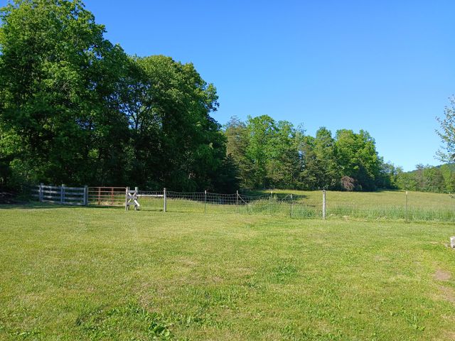 3118 Hamilton Valley Road, Crab Orchard, KY 40419