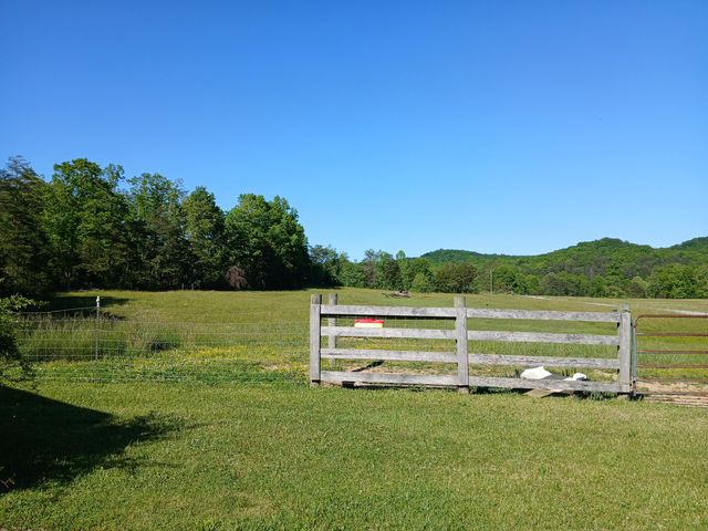 3118 Hamilton Valley Road, Crab Orchard, KY 40419