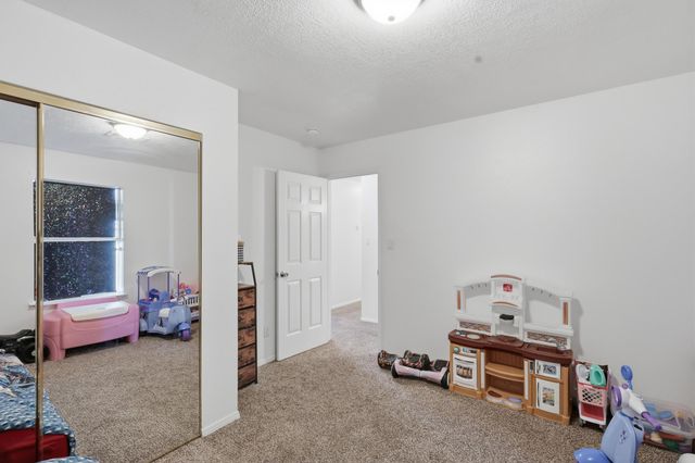 19 Owens Drive, Los Lunas, NM 87031