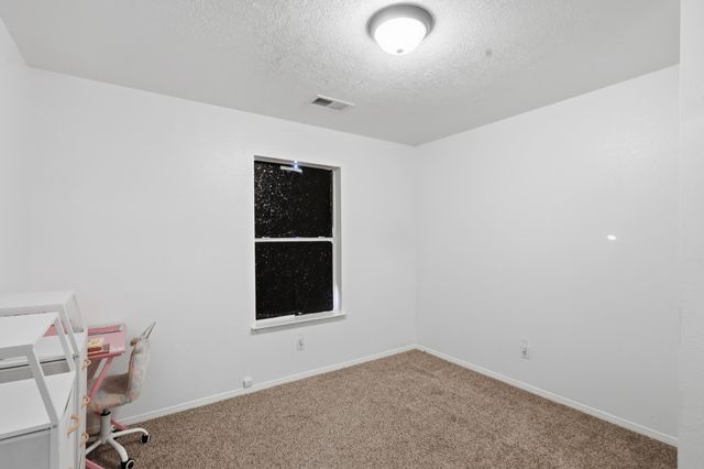 19 Owens Drive, Los Lunas, NM 87031