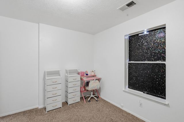 19 Owens Drive, Los Lunas, NM 87031