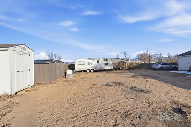19 Owens Drive, Los Lunas, NM 87031