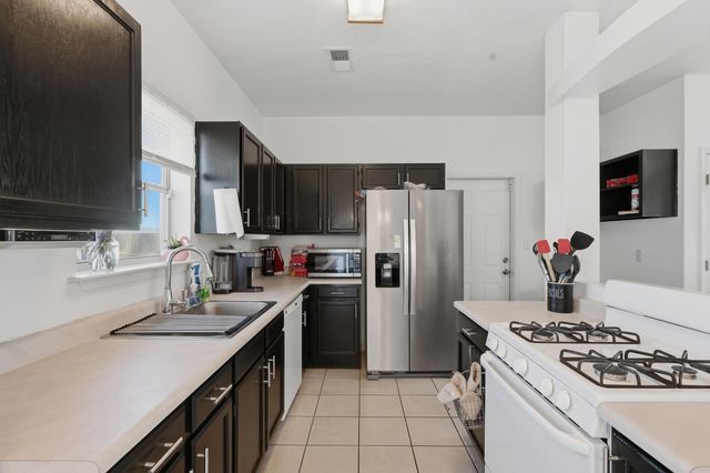 19 Owens Drive, Los Lunas, NM 87031