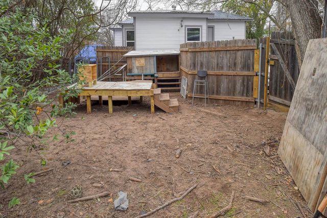 1701 Garfield ST, Bastrop, TX 78602