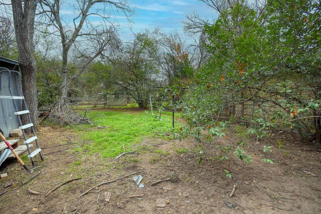 1701 Garfield ST, Bastrop, TX 78602