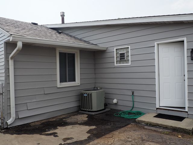 8808 Corcoran Road, Hometown, IL 60456