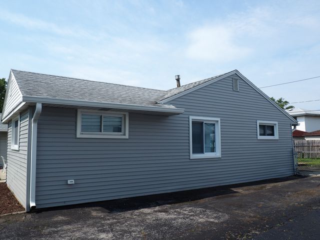 8808 Corcoran Road, Hometown, IL 60456
