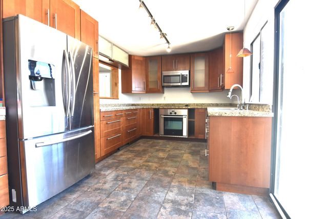 4039 E YAWEPE Street, Phoenix, AZ 85044