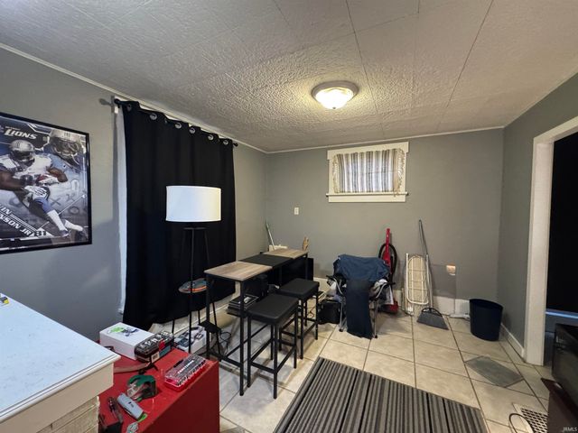 2102 California Avenue, Fort Wayne, IN 46805