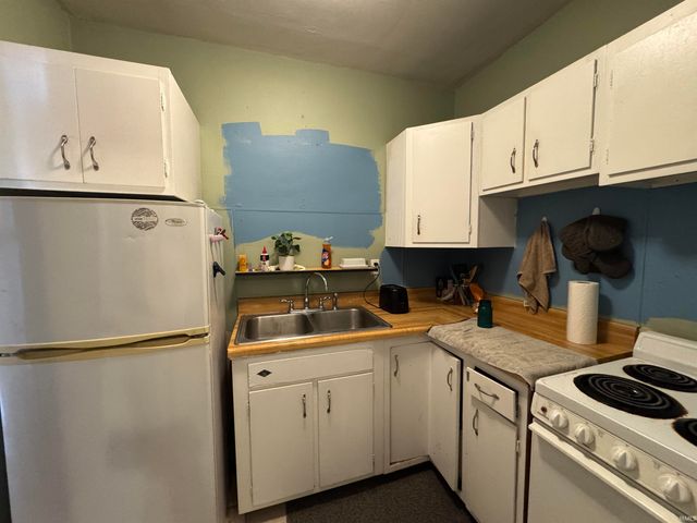 2102 California Avenue, Fort Wayne, IN 46805