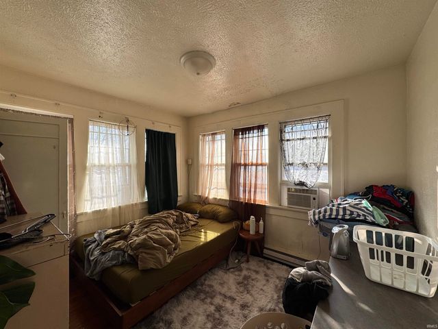 2102 California Avenue, Fort Wayne, IN 46805