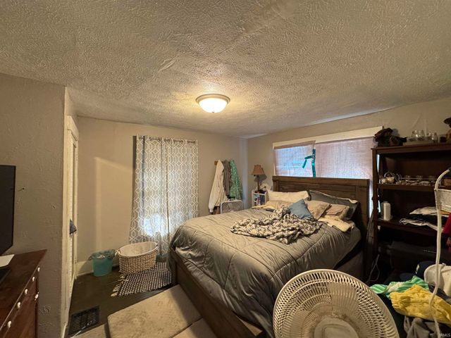 2102 California Avenue, Fort Wayne, IN 46805